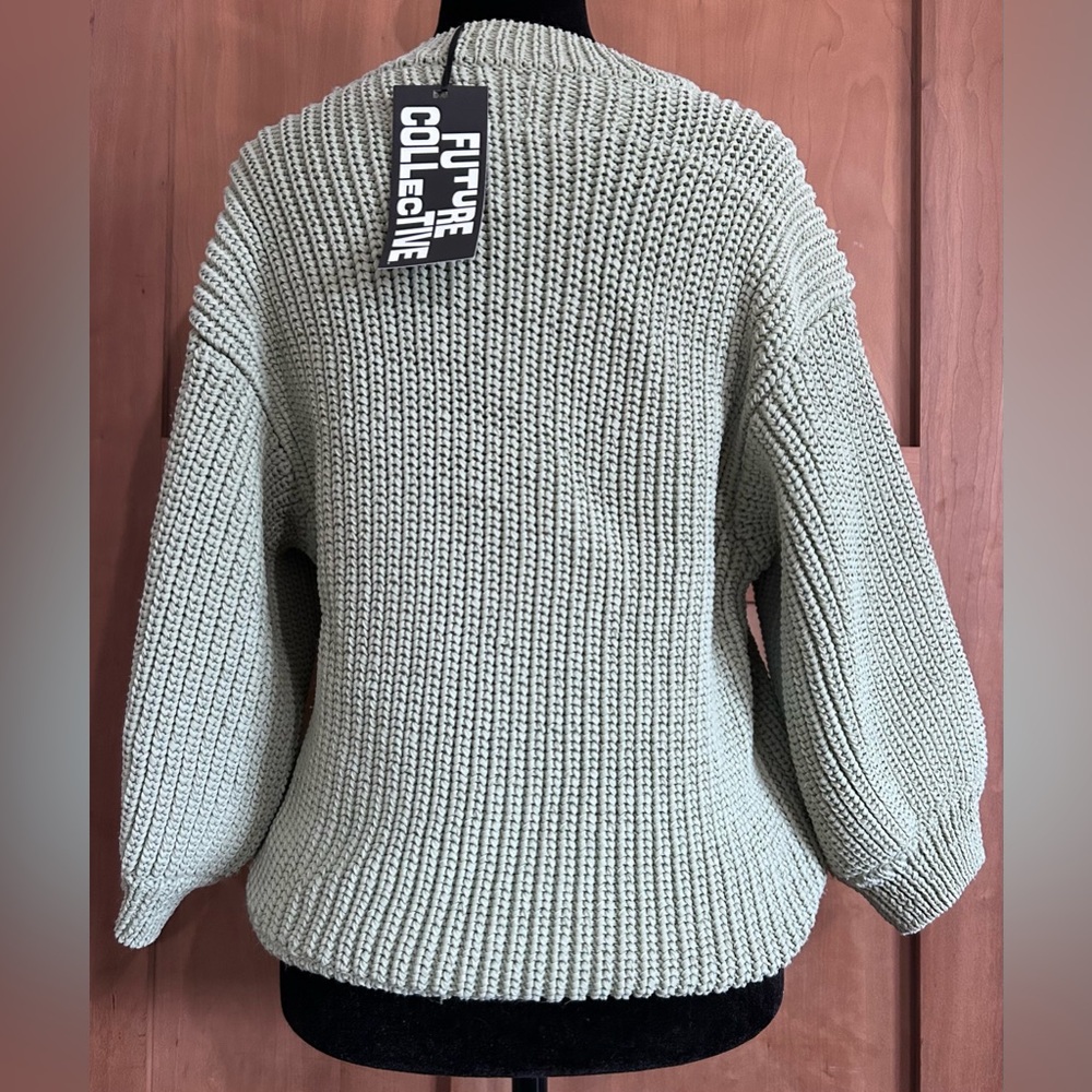Green Crewneck Sweater with Balloon Sleeves and Ribbed Knit - Picture 3 of 5